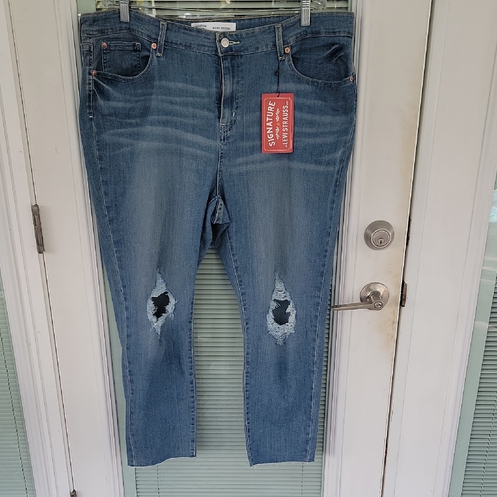 Levi Simply Stretch Mid Rise Slim Boyfriend Jeans Sz 22 Raw Hem Distressed Knees